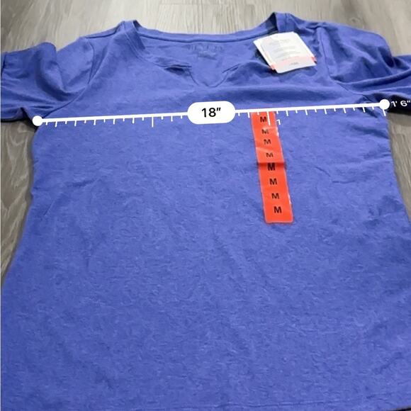 Ellen Tracy Short Sleeve Split V Neck Top in Dazzling Blue Heather Size M NWT - Picture 3 of 4